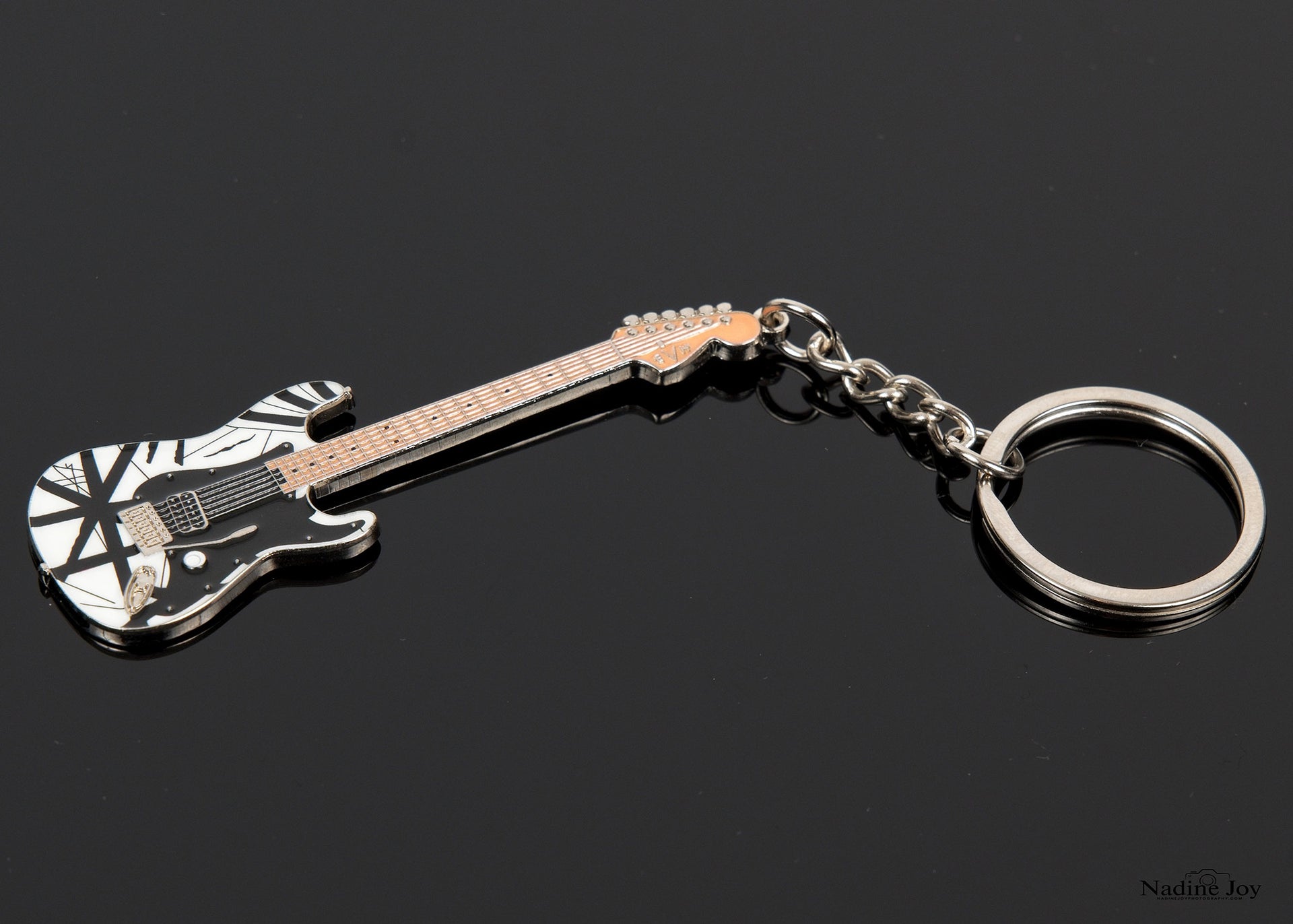 VH1 Guitar Keychain